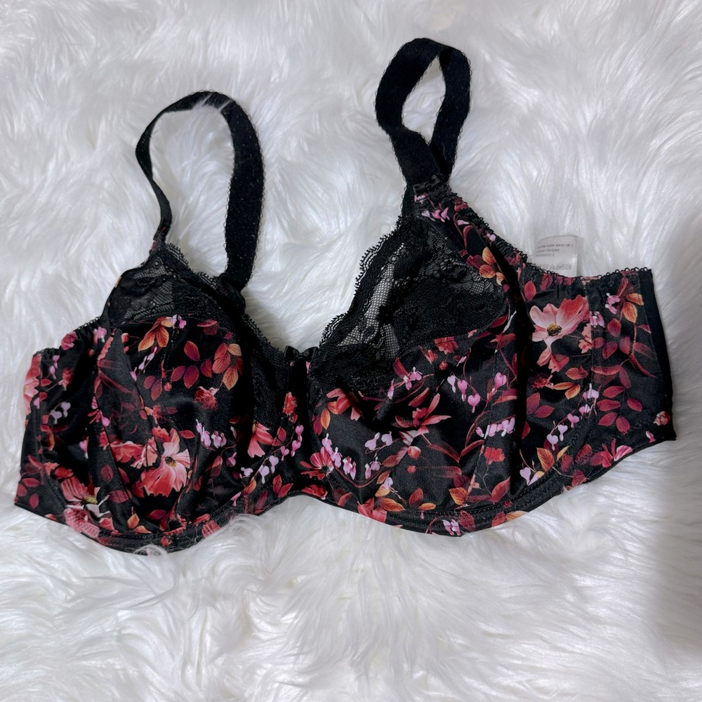⬇️$32 Elomi black lace floral bra size 38H